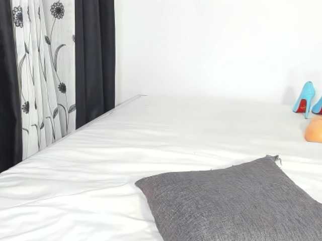 Deliciousbizt's BongaCams show and profile