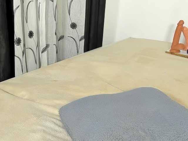 Deliciousbizt's BongaCams show and profile