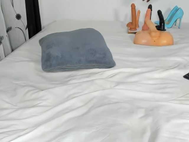 Deliciousbizt's BongaCams show and profile