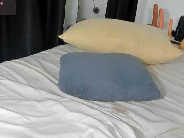 Deliciousbizt's BongaCams show and profile