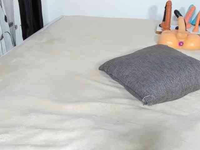 delicious_freak webcam