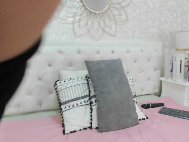 Valen-ross's BongaCams show and profile