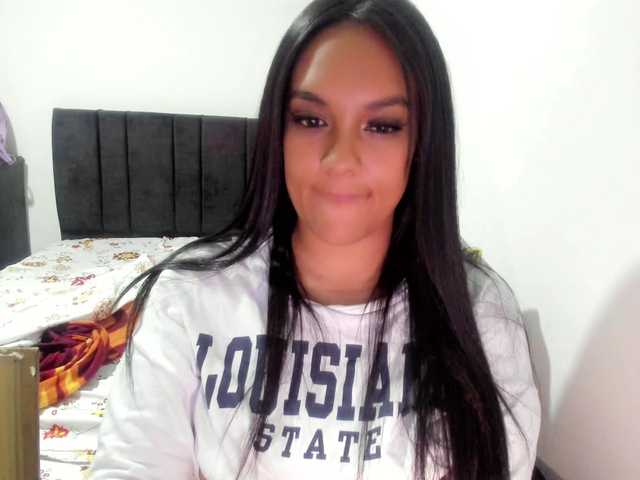 Ameli-12's BongaCams show and profile