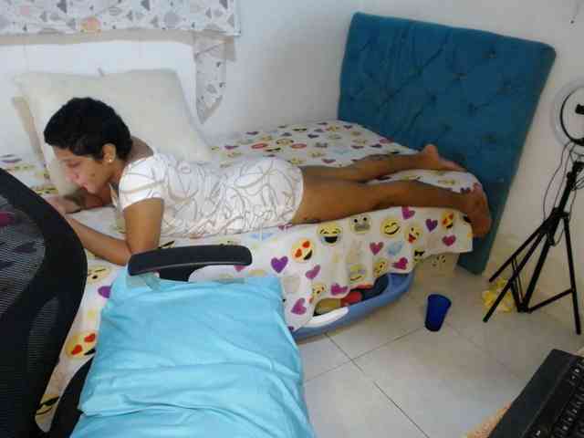 girlsex01 webcam