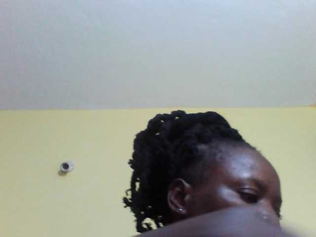 Princessmiles's BongaCams show and profile