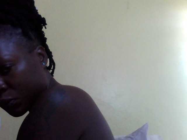 Princessmiles's BongaCams show and profile