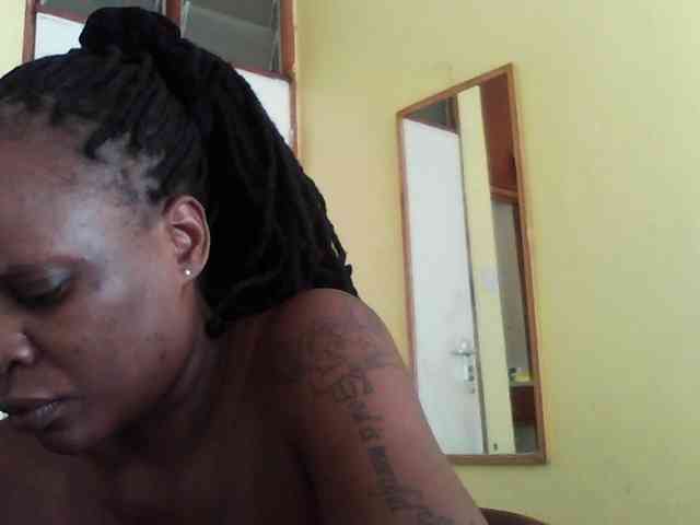 Princessmiles webcam