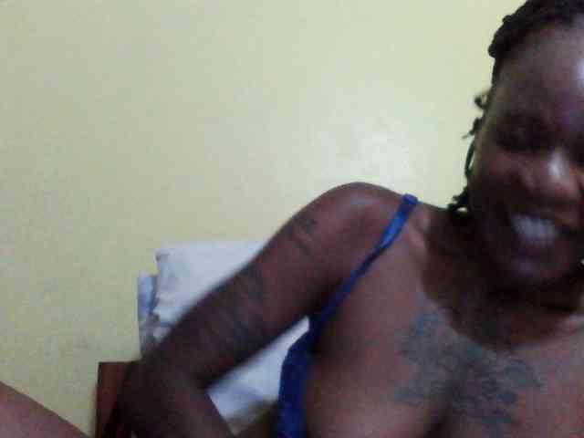 Princessmiles webcam