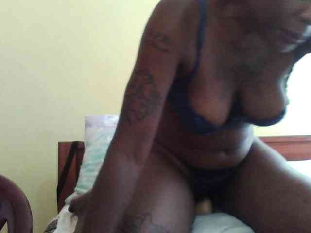 Princessmiles webcam