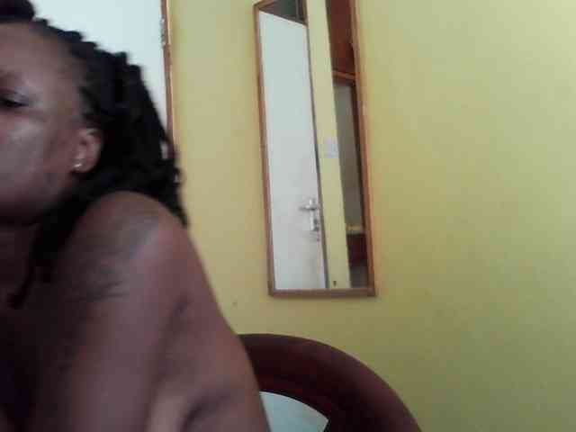 Princessmiles webcam
