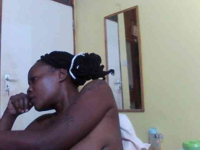 Princessmiles webcam