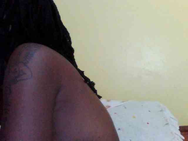 Princessmiles webcam