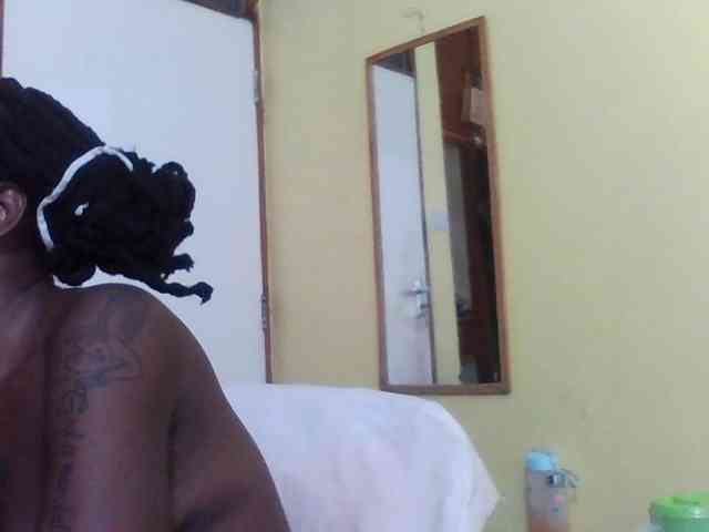 Princessmiles webcam