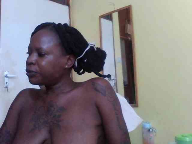 Princessmiles webcam