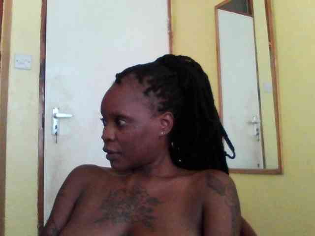Princessmiles webcam