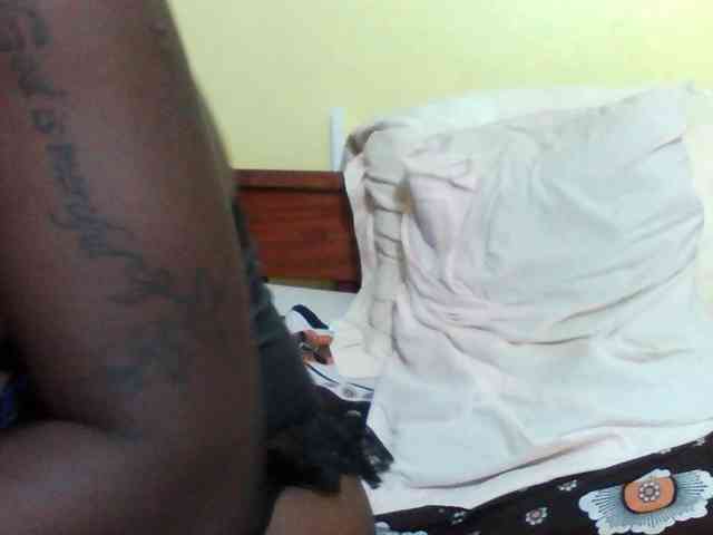 Princessmiles webcam