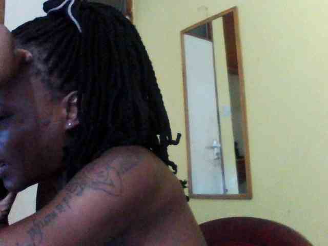 Princessmiles webcam