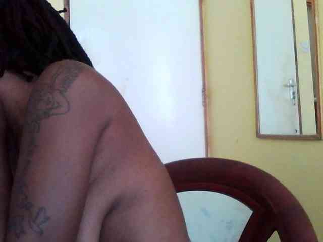 Princessmiles webcam