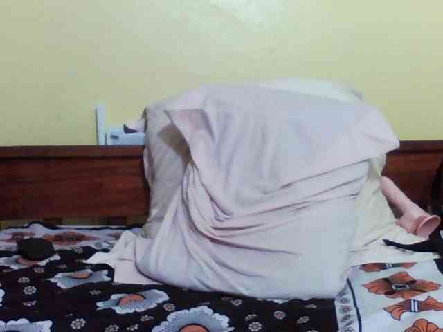 Princessmiles webcam