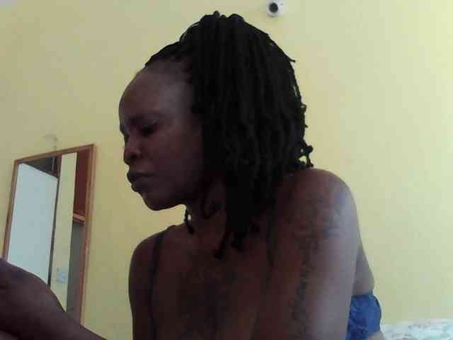 Princessmiles webcam