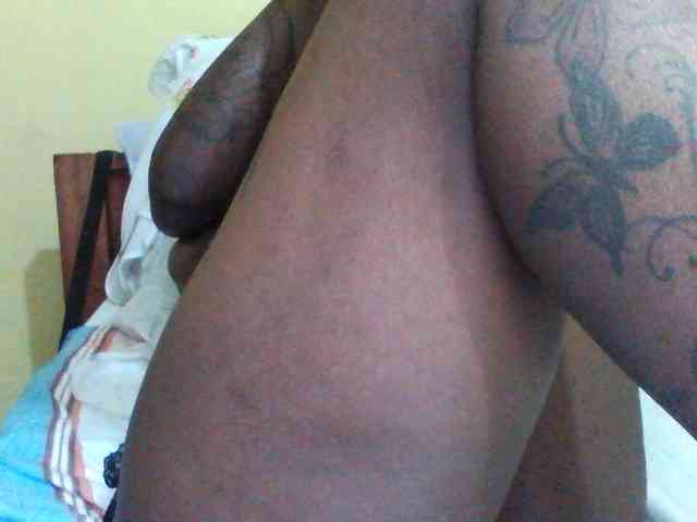 Princessmiles webcam