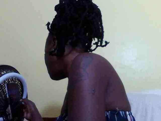 Princessmiles webcam