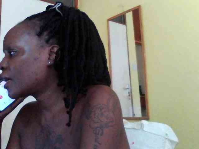 Princessmiles webcam