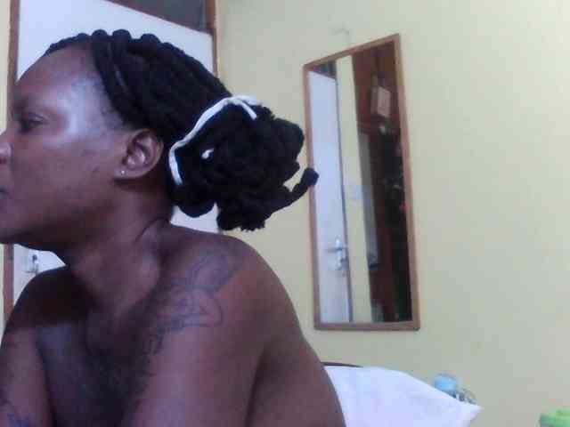 Princessmiles webcam
