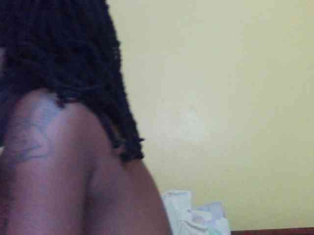 Princessmiles webcam