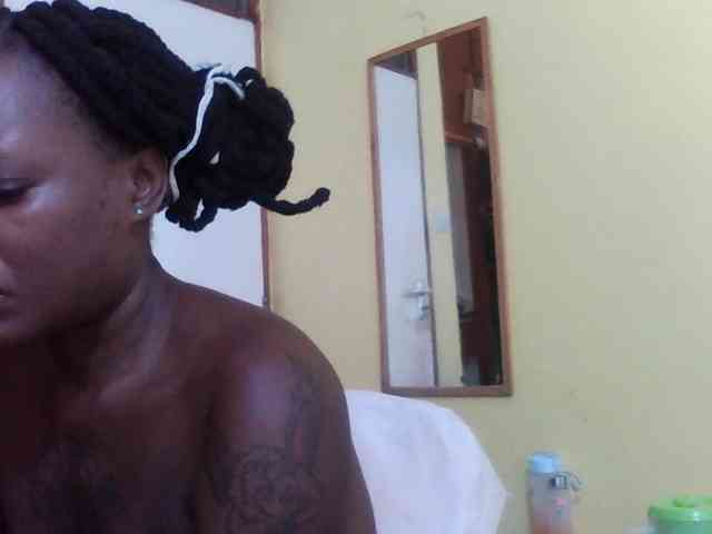 Princessmiles webcam