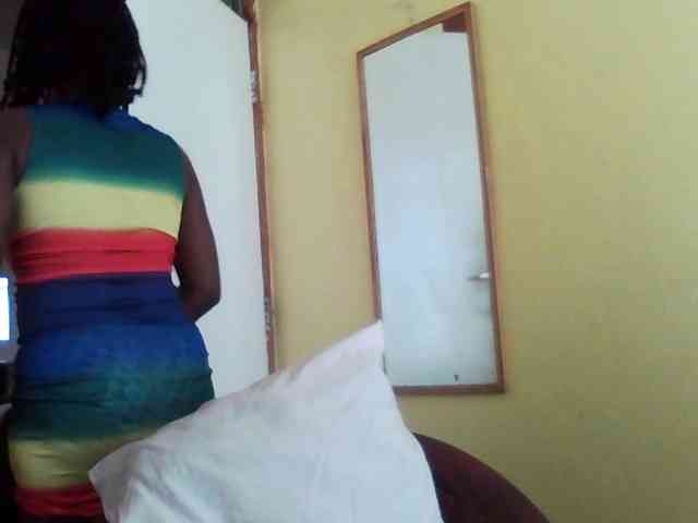 Princessmiles webcam