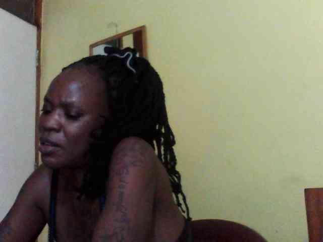 Princessmiles webcam