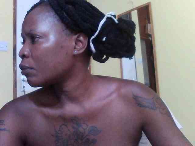 Princessmiles webcam