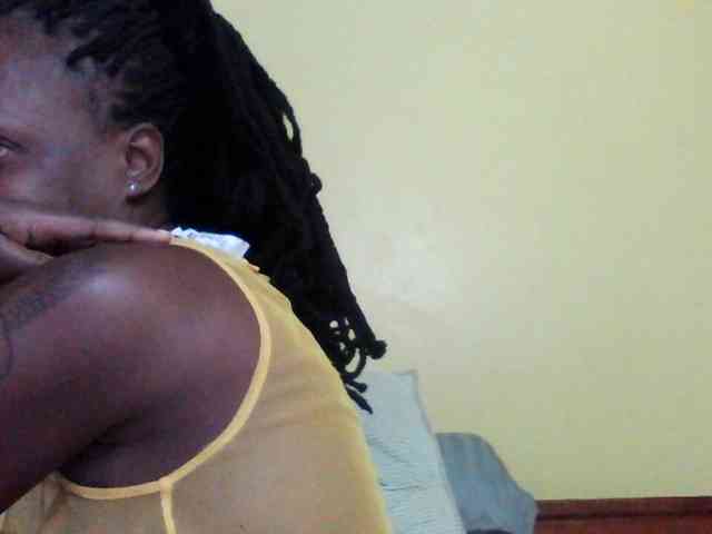 Princessmiles webcam