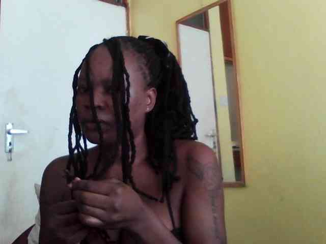 Princessmiles webcam