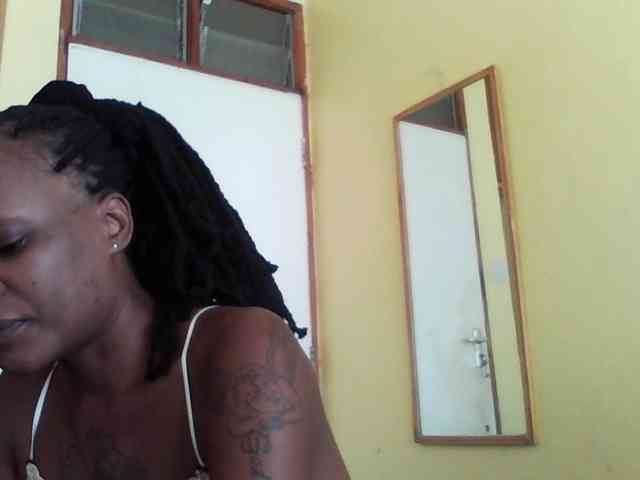 Princessmiles webcam