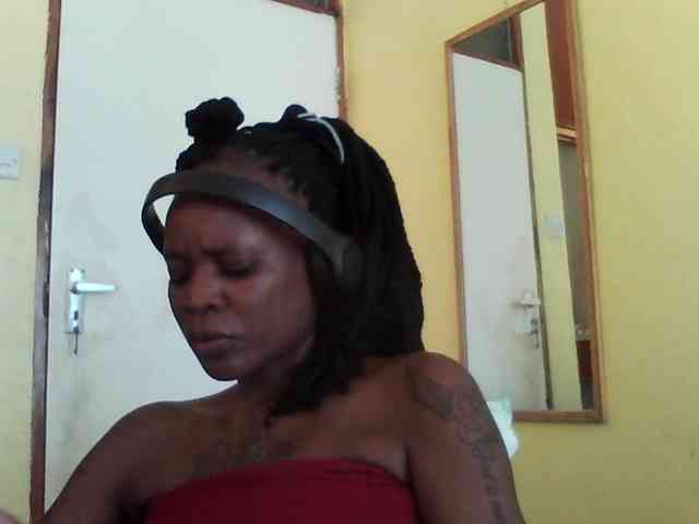 Princessmiles webcam