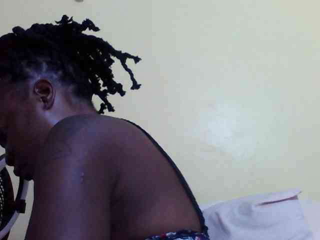 Princessmiles webcam