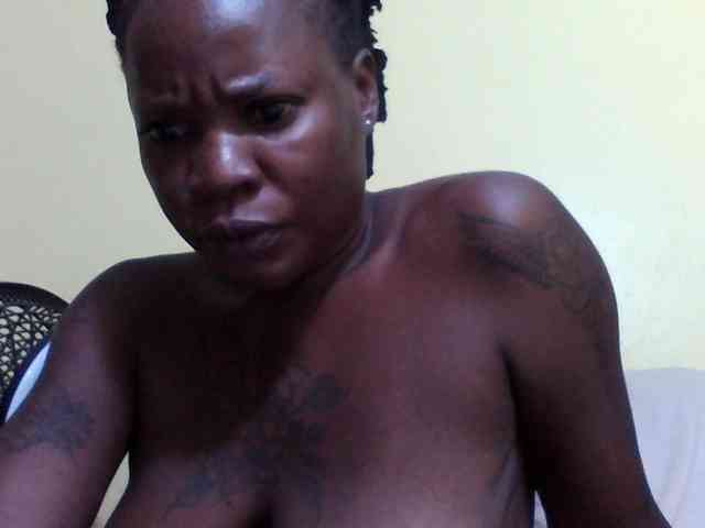 Princessmiles webcam