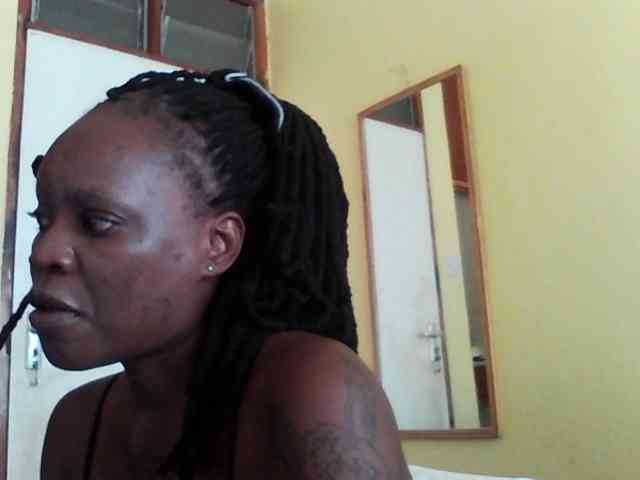 Princessmiles webcam