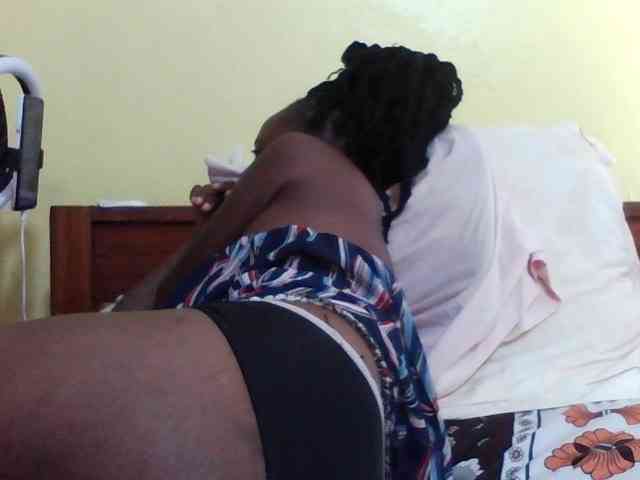 Princessmiles webcam