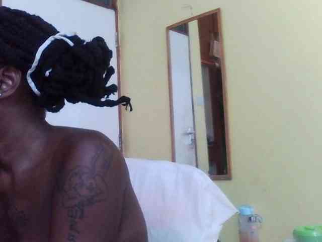 Princessmiles webcam