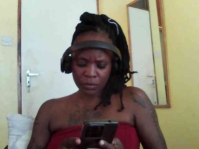 Princessmiles webcam