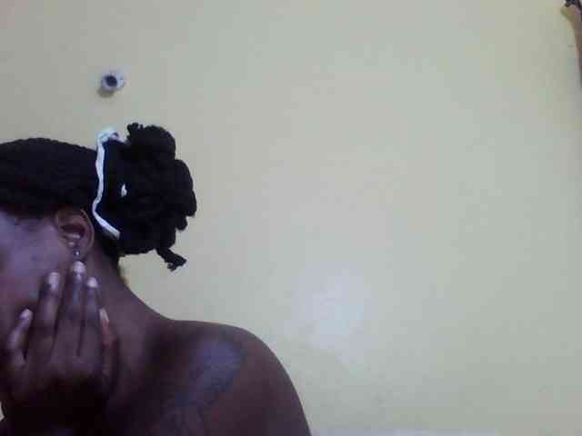Princessmiles webcam