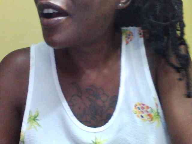 Princessmiles webcam