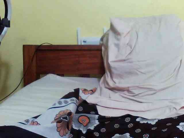 Princessmiles webcam