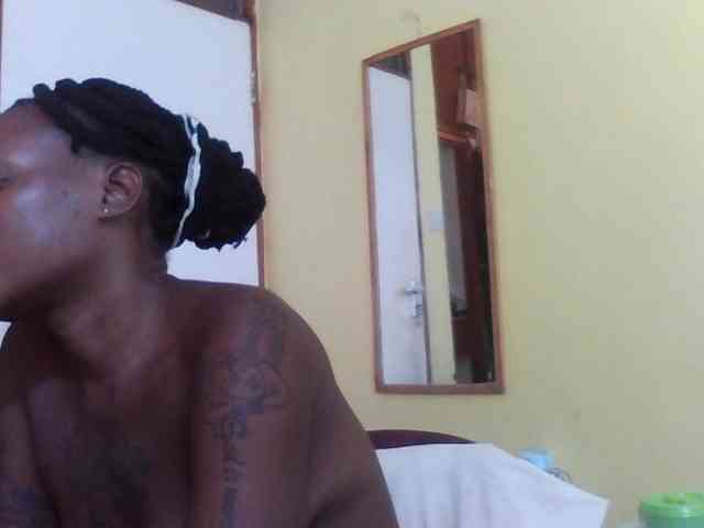 Princessmiles webcam