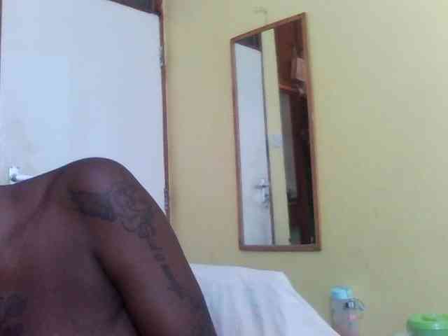 Princessmiles webcam