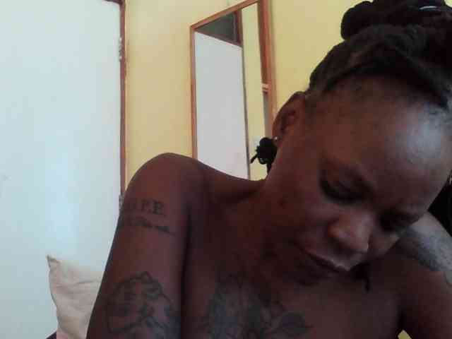 Princessmiles webcam