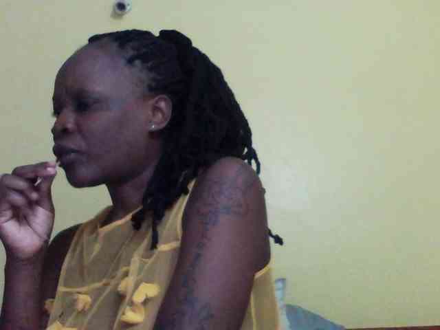 Princessmiles webcam